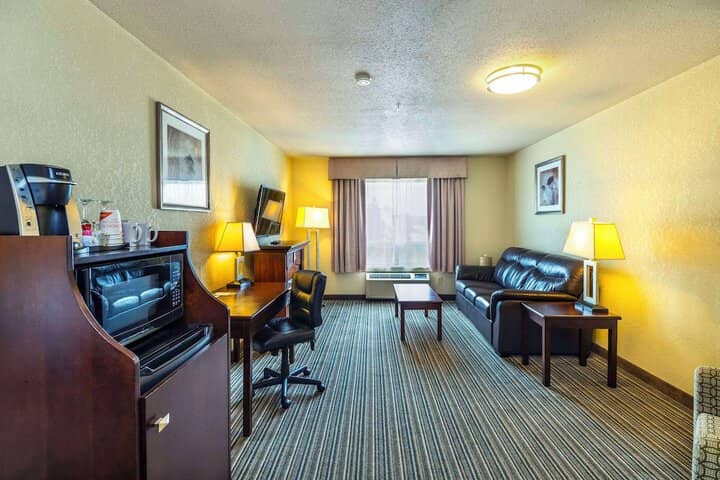 Room 25 of 47