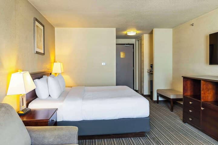 Room 8 of 47