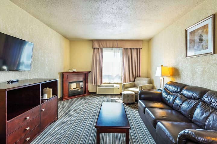 Room 28 of 47