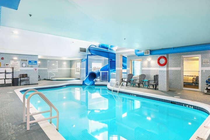 Pool 32 of 47