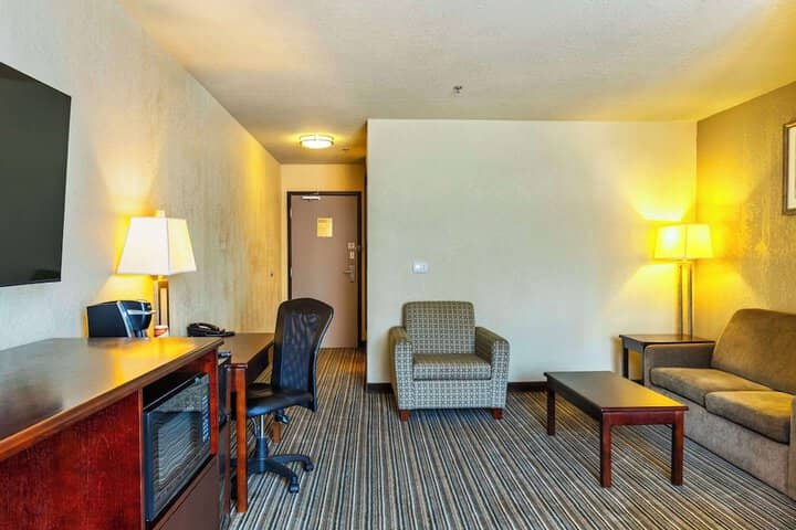 Room 17 of 47